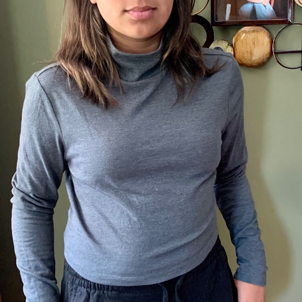 Grey turtleneck